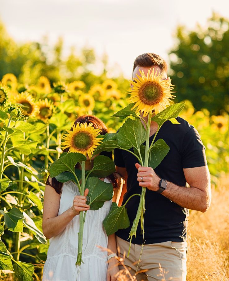 Day dates that are sure to bring a smile to her face and joy to her heart. Take her to the Tennessee Sunflower Festival near Nashville, TN
